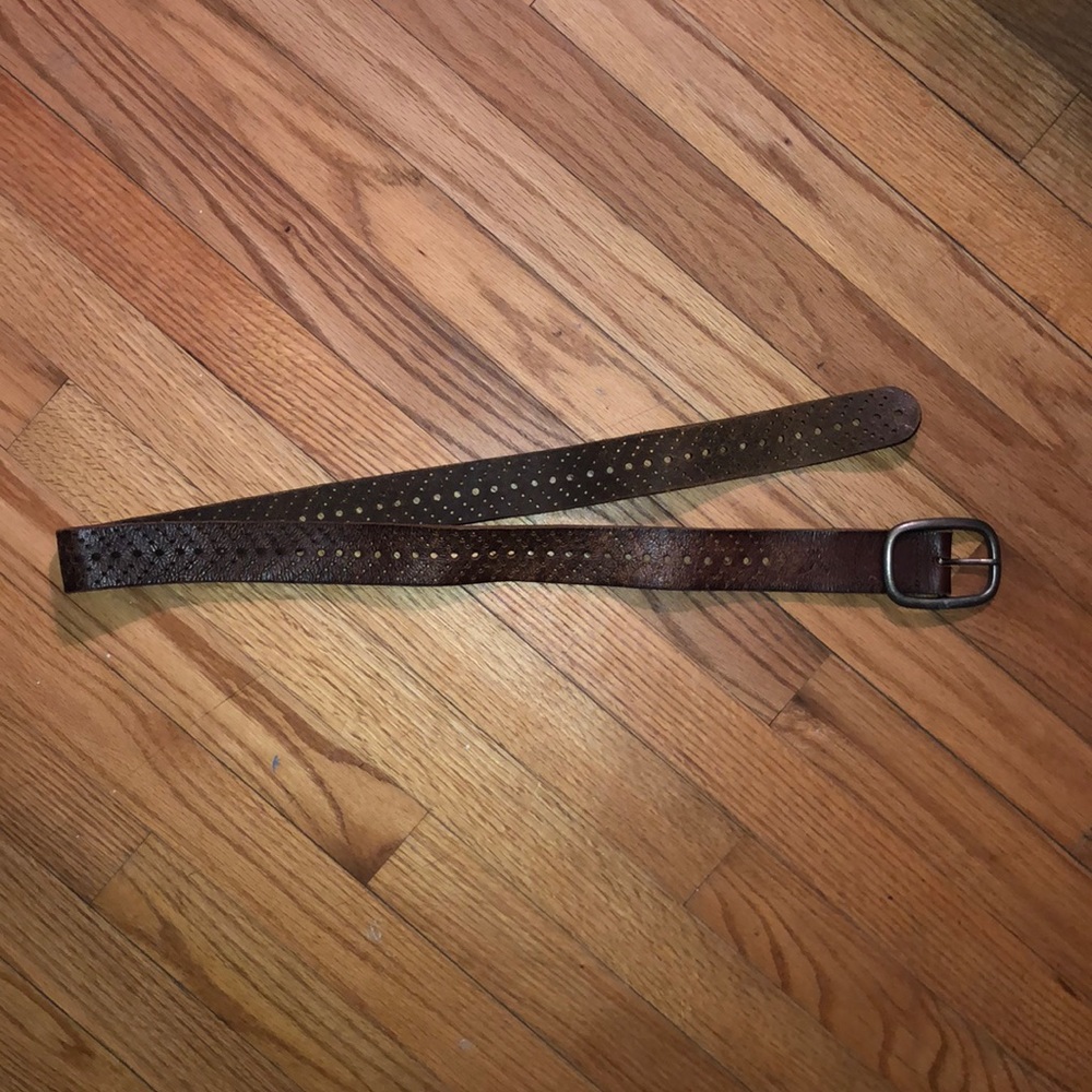 Women’s brown leather belt